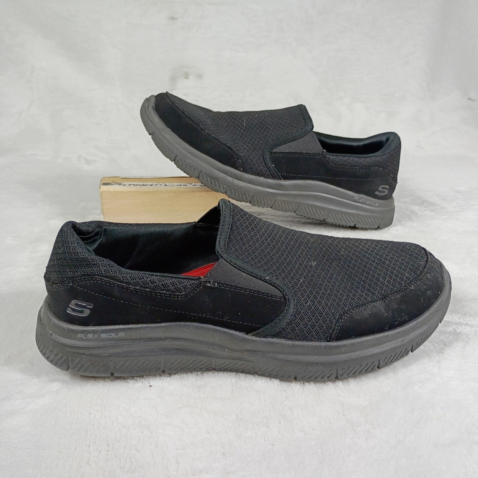 Skechers Work Shoes Mens Size 10 Black Slip Resistant Relaxed Fit